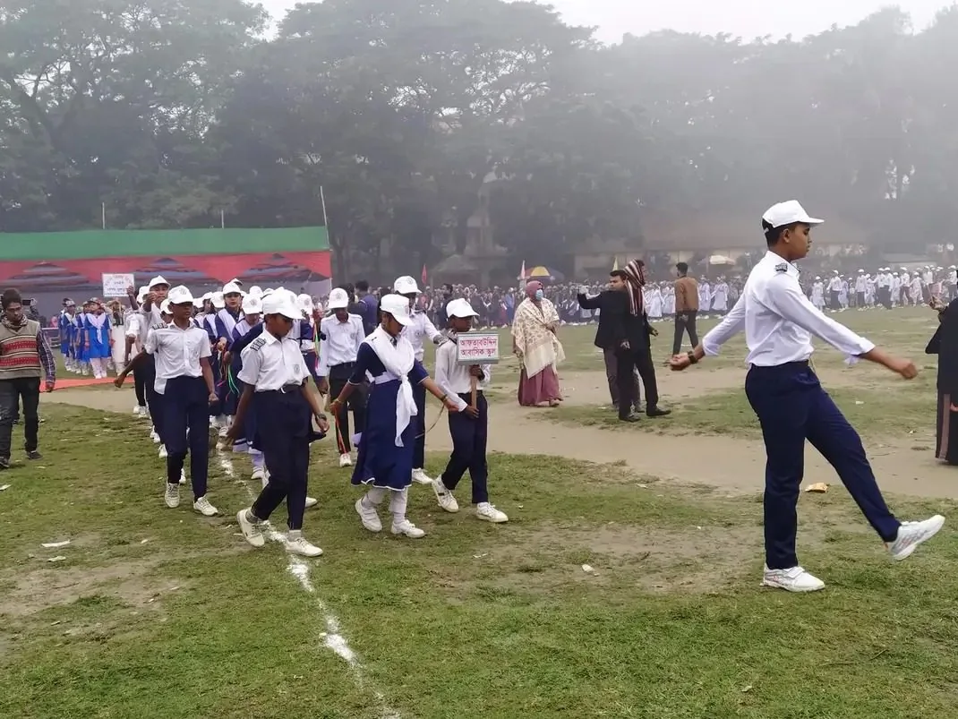 স্কাউট মার্চ পাস্ট